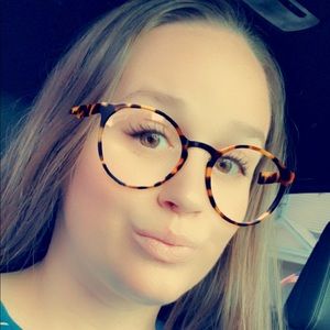 Meet your Posher, Stacy